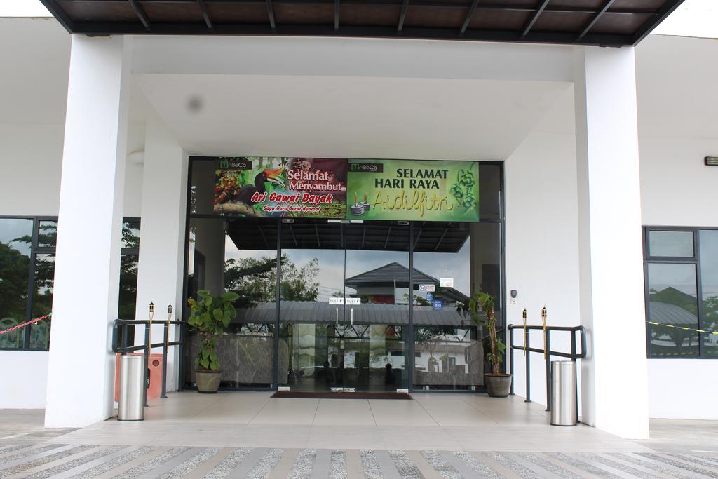 Tribeca Suites Kuching Exterior photo